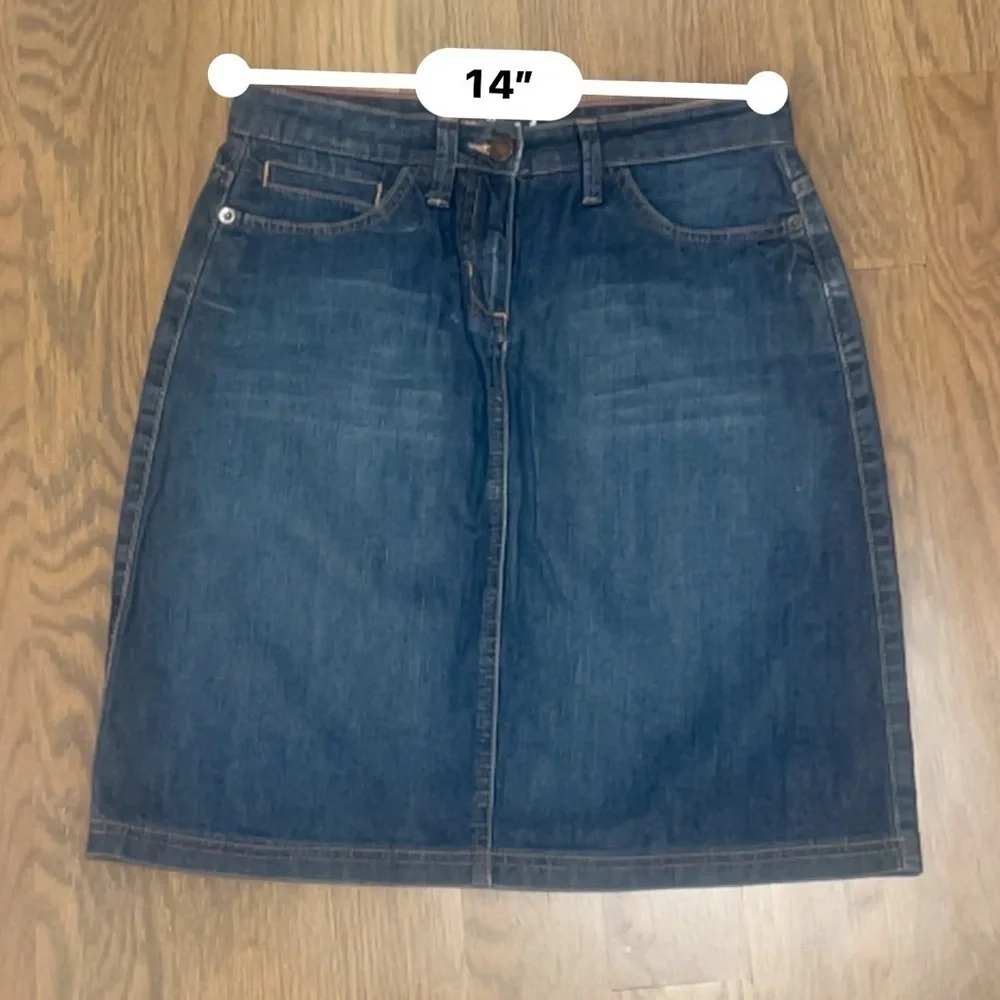Boden blue Denim Skirt size 4R academia school Girl